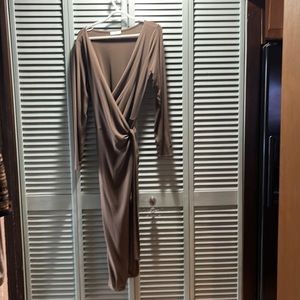 Babaton Aritzia dress size large.  Worn once and like brand new.